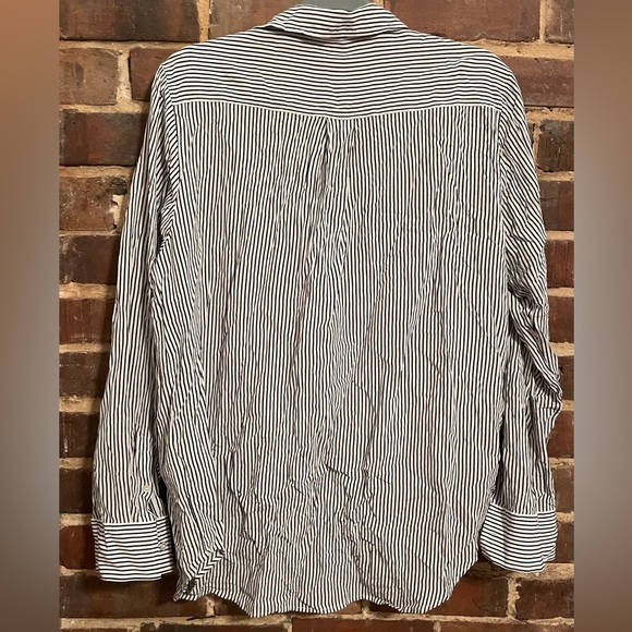 COPY - Everlane striped black and white silk shirt size 16 - Picture 8 of 10